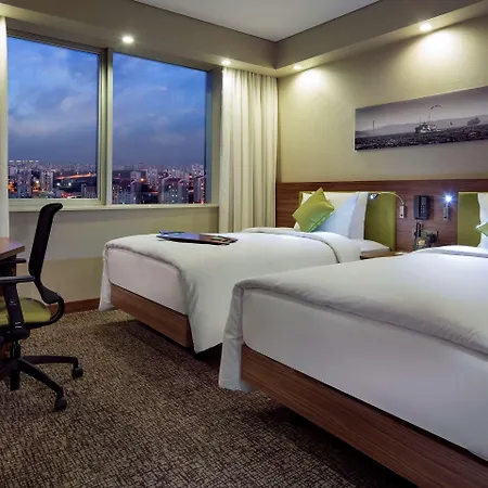 Hotel Hampton By Hilton Kayasehir