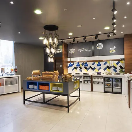 Hotel Hampton By Hilton Kayasehir Estambul