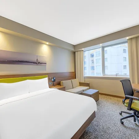 Hotel Hampton By Hilton Kayasehir 4*