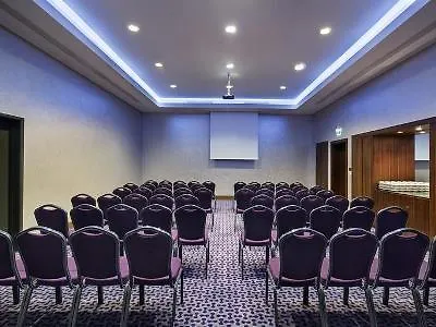 Hampton By Hilton Kayasehir 4*