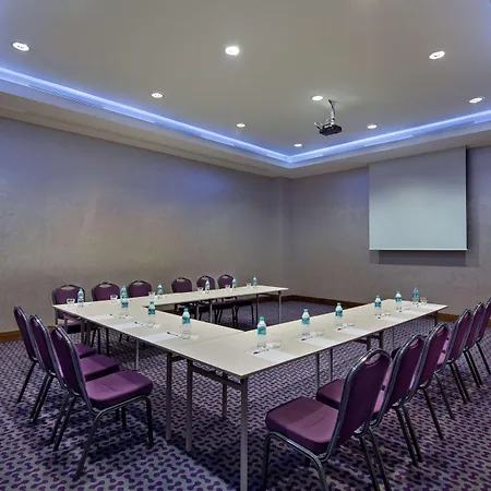 Отель Hampton By Hilton Kayasehir