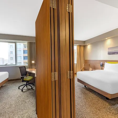 Отель Hampton By Hilton Kayasehir Стамбул