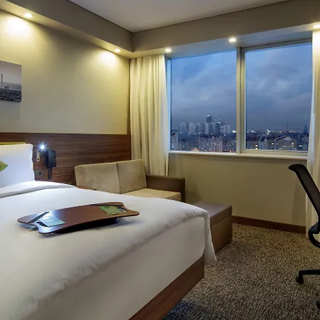 Hampton By Hilton Kayasehir 4*