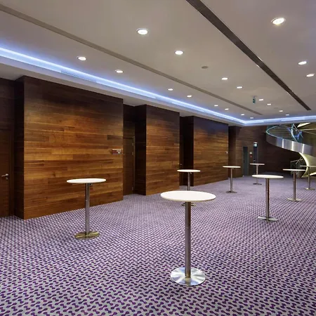 Hampton By Hilton Kayasehir 3* イスタンブール