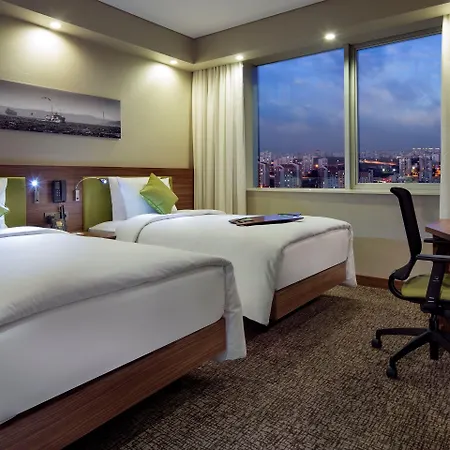 Hampton By Hilton Kayasehir Hotel