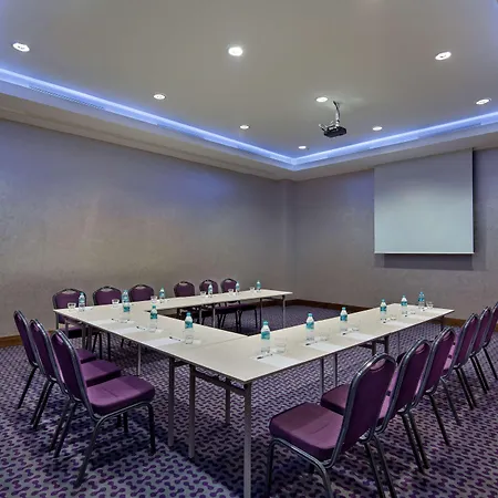 ホテル Hampton By Hilton Kayasehir