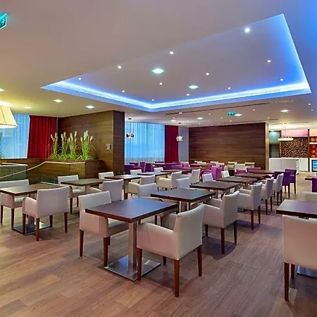 Hampton By Hilton Kayasehir Hotel 4*