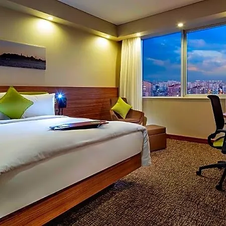 Hotel Hampton By Hilton Kayasehir 4*