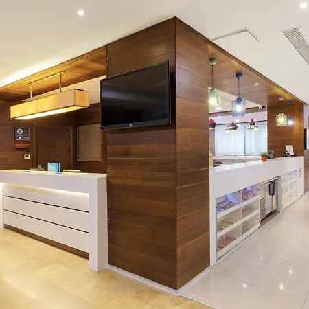 Hampton By Hilton Kayasehir 4*