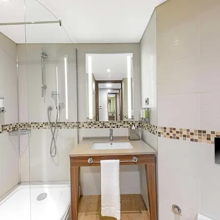 Hampton By Hilton Kayasehir Ξενοδοχείο 3*