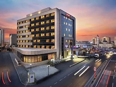 Hampton By Hilton Kayasehir 3*