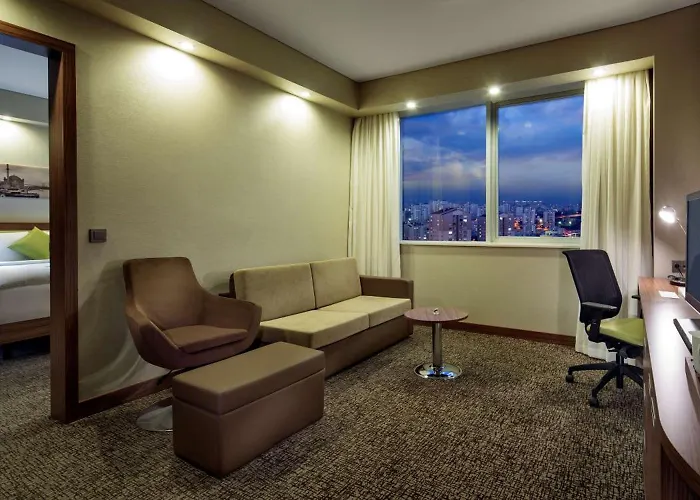 Hampton By Hilton Kayasehir Отель Стамбул