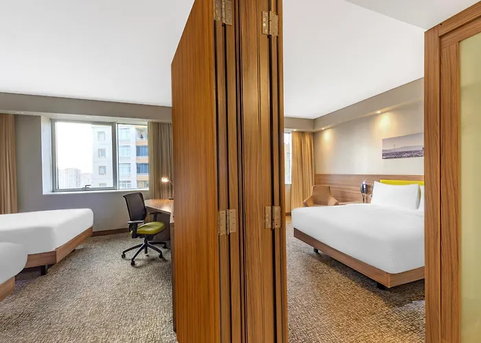 Отель Hampton By Hilton Kayasehir Стамбул