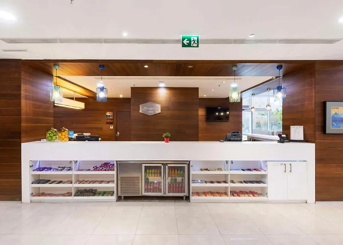 Отель Hampton By Hilton Kayasehir Стамбул