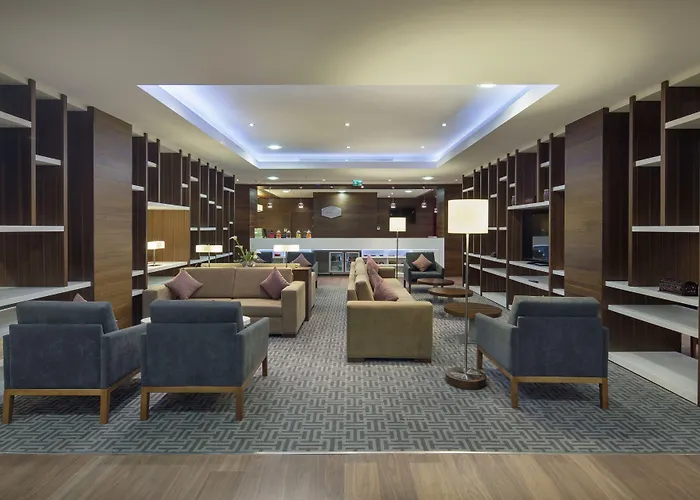 Hampton By Hilton Kayasehir Отель