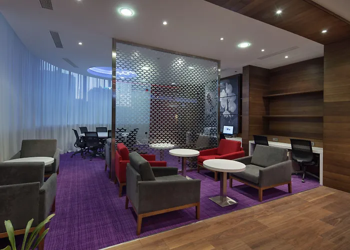 Hampton By Hilton Kayasehir Отель Стамбул