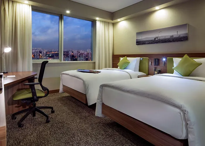 Отель Hampton By Hilton Kayasehir